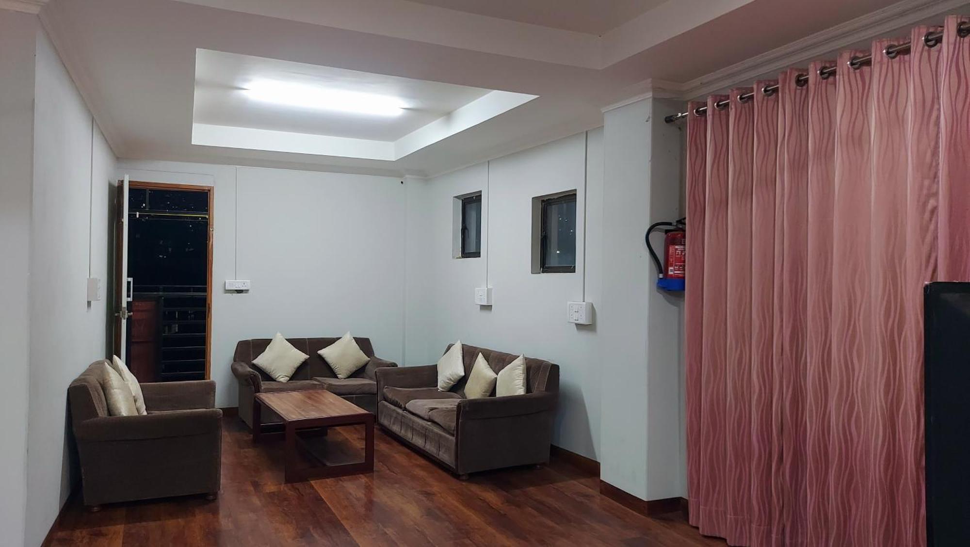 Hotel Dinthar Zara Aizawl Exterior photo